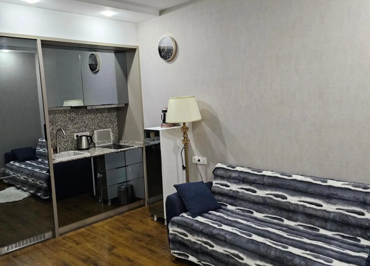 Sea And City View! One Bedroom Plus Lounge Apartment 1St Line In 5 Star Hotel! 18Th Floor Batumi