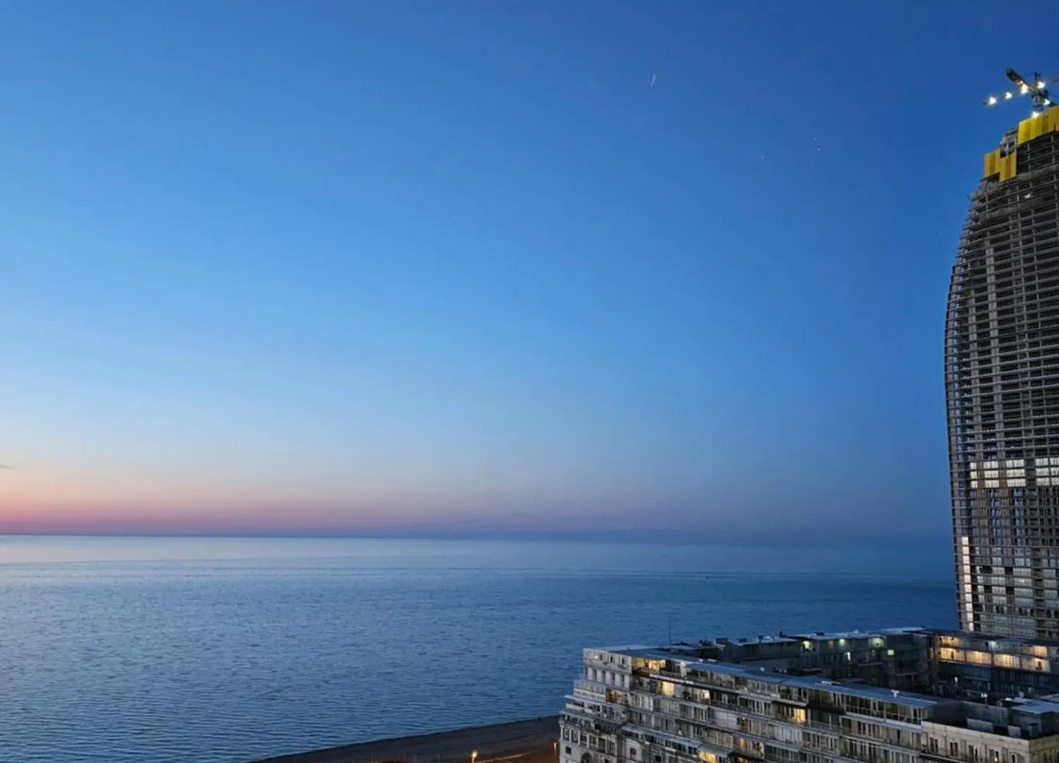 Sea And City View! One Bedroom Plus Lounge Apartment 1St Line In 5 Star Hotel! 18Th Floor Batumi 0*,